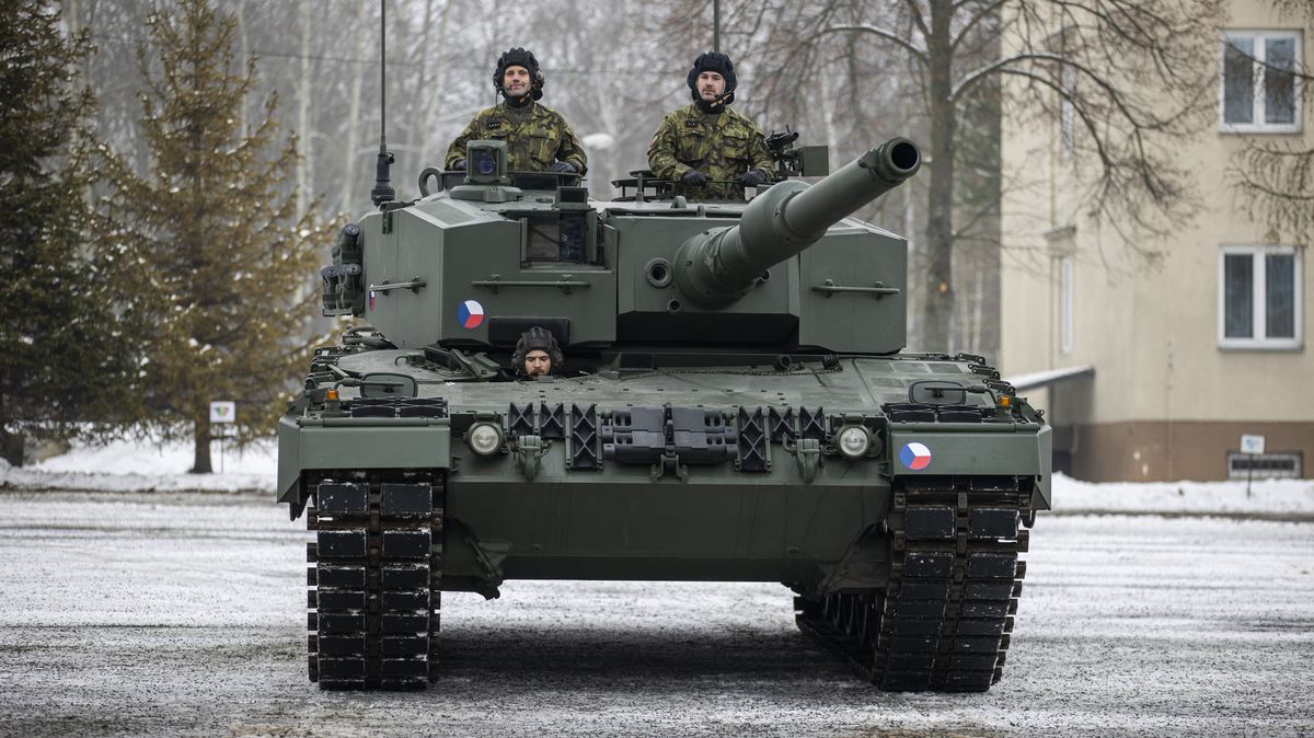Scholz potvrdil, že Německo dodá Ukrajině tanky Leopard